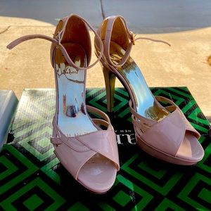 Vedette Heel